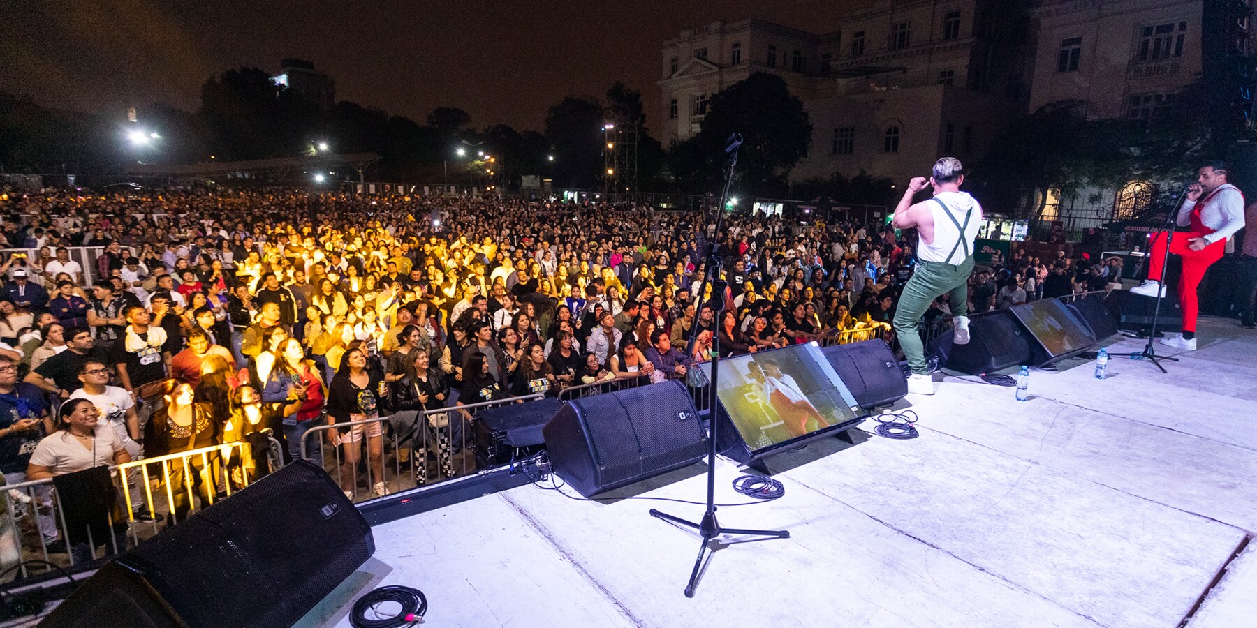 Público real del archivo de Super Tono Noventero